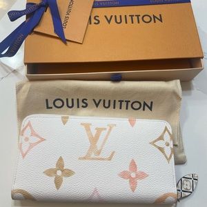 Louis Vuitton Zippy Wallet.